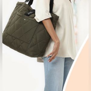 Large Puffer Bag Tote in Army Green.